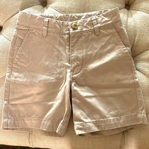 The Beaufort Bonnet company TBBC khaki shorts size 6 with expander. No stains